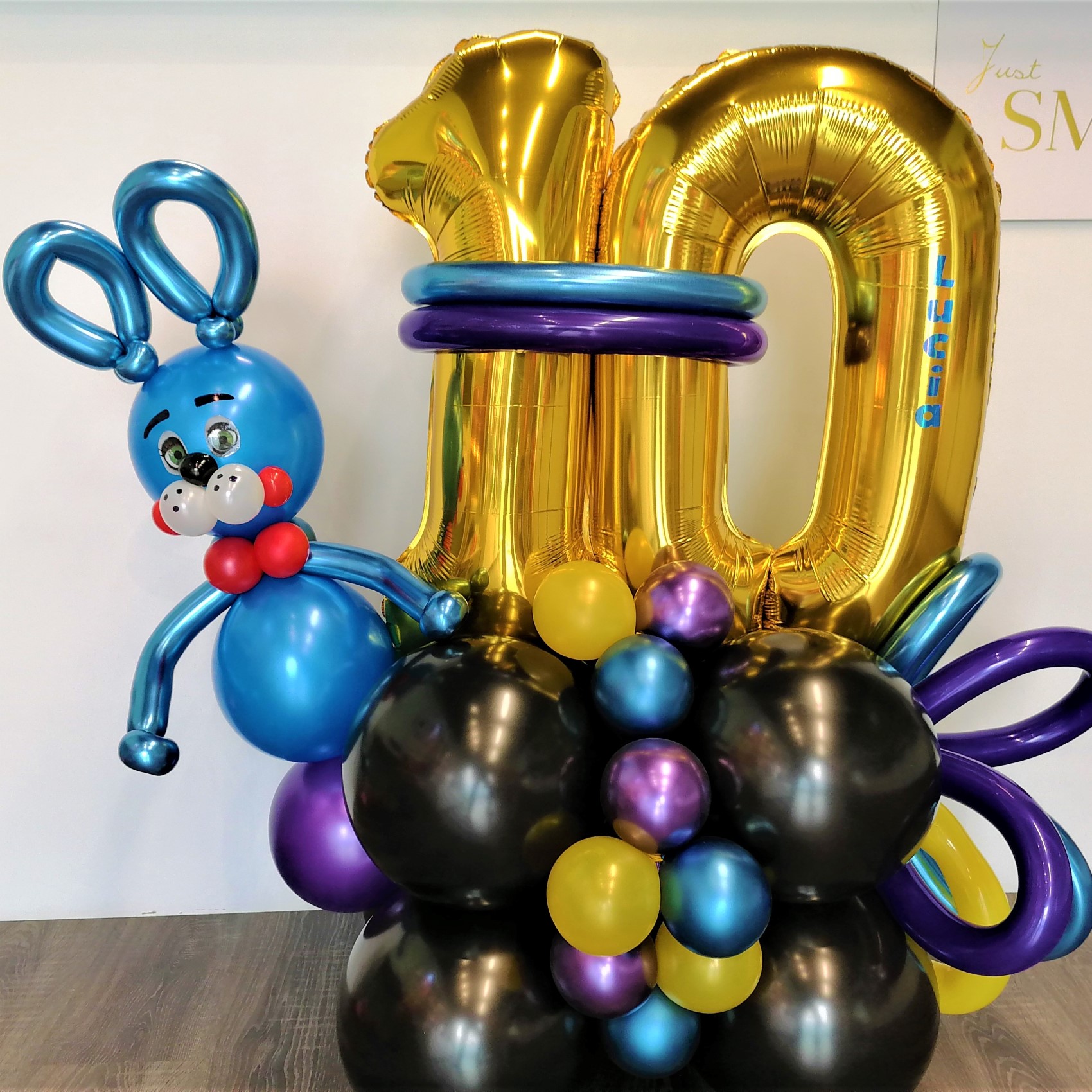 Bouquet de Conejo & figura de globoflexia. Decova event